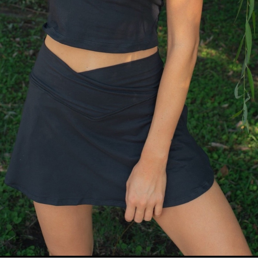 Vestique Athletic Skirt